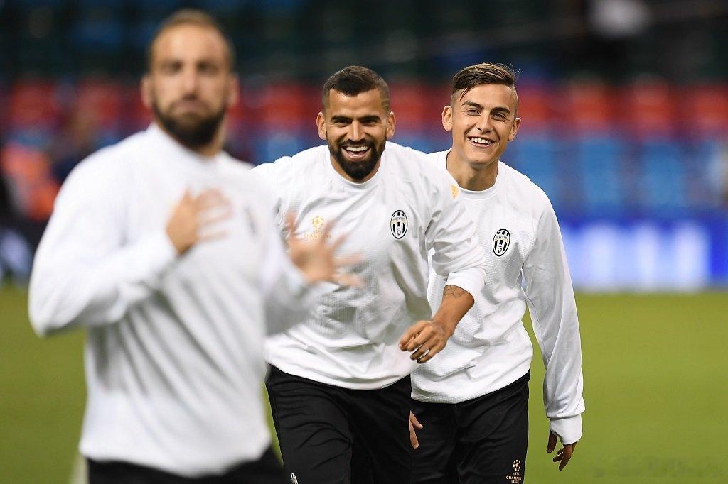 林孔聊前夫哥迪巴拉的趣事：“那年，我开法拉利到训练基地训练，迪巴拉跟个痴汉一样满