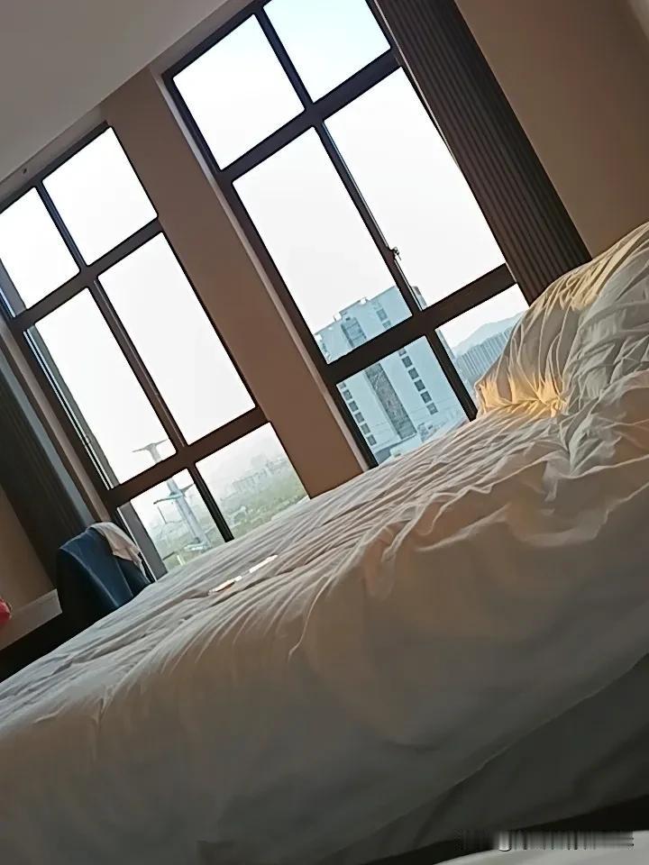 30人的旅行团里，有50后、60后，也有80后！当然，还有60后的父母，那可是真