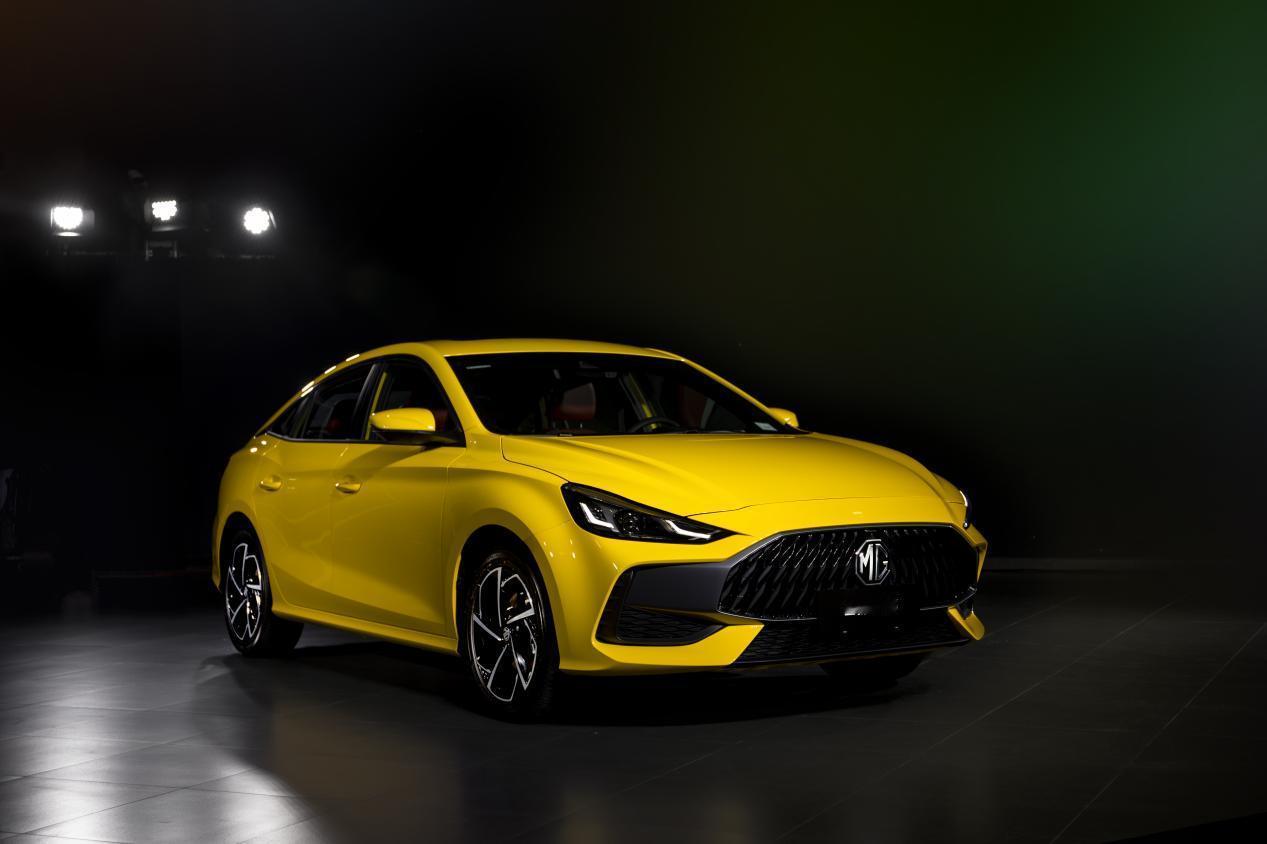 2023款180DVVT 自动风尚版，最近车辆行驶中发动机故障灯亮，于是开到4S