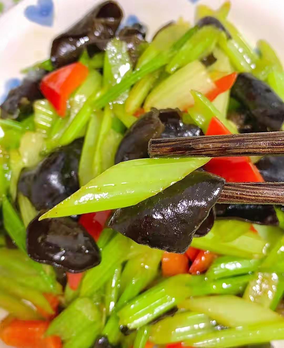 这菜比鸡肉还养人，降血脂、控血糖、稳胆固醇，家家吃得起

这菜比鸡肉还养人，降血