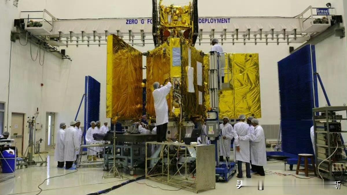 世界上有两种弹道无法拦截，
一种是钱学森弹道，
一种是印度弹道，
你不知道哪里来