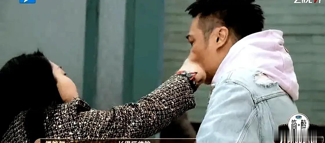 你们看《无限超越班》了没？傅首尔在里头简直太猛啦，直接“杀疯”了！她演个霸气女富