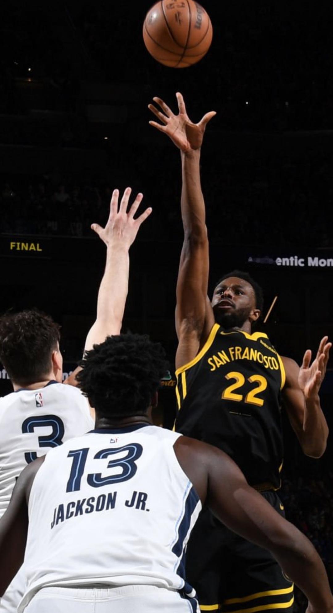 科尔谈到本场比赛维金斯的表现：“今晚我认为我们在某些情况下更好地给他传球了。有些