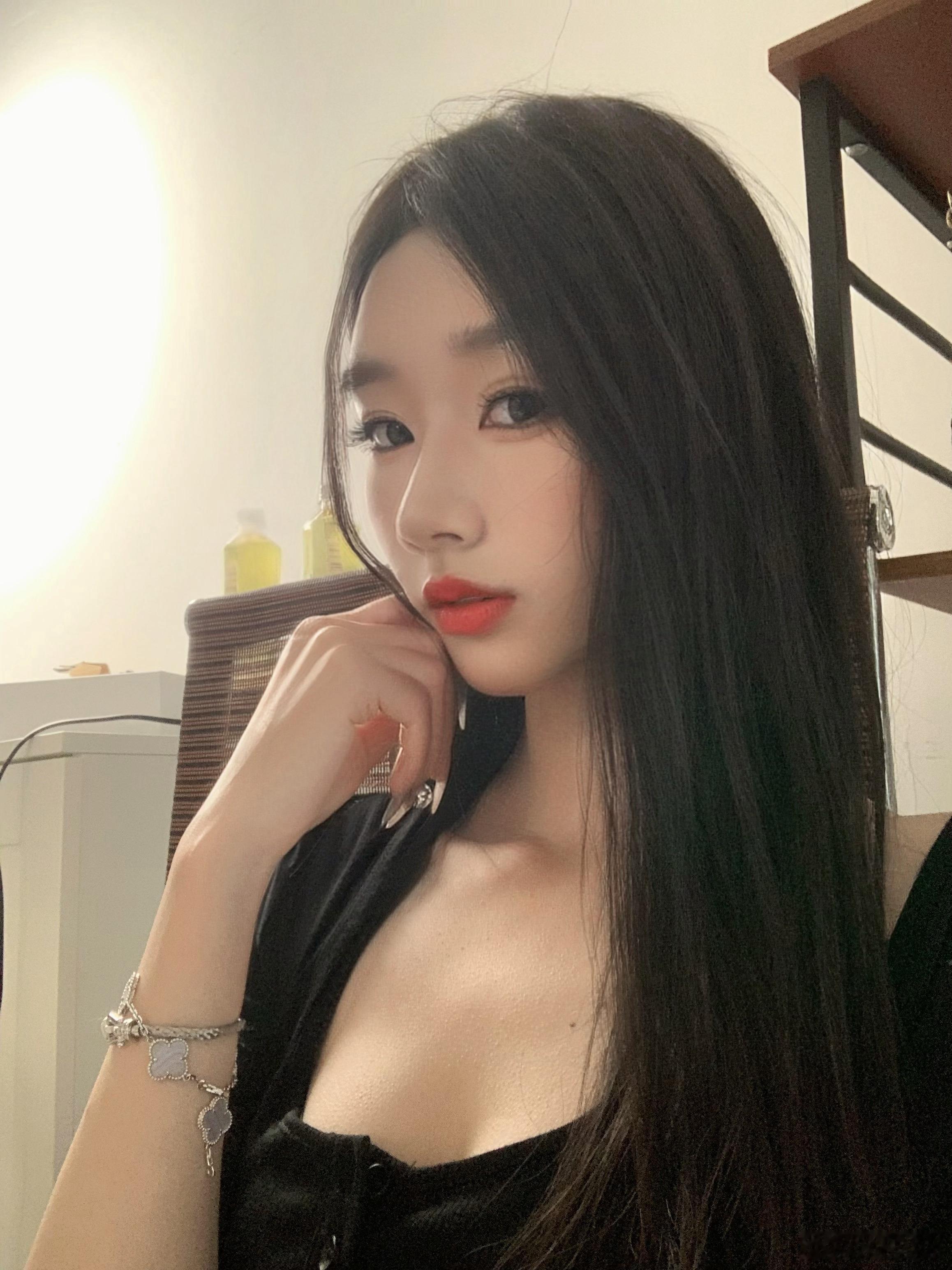 爱我的继续 恨我的别停  ​​​