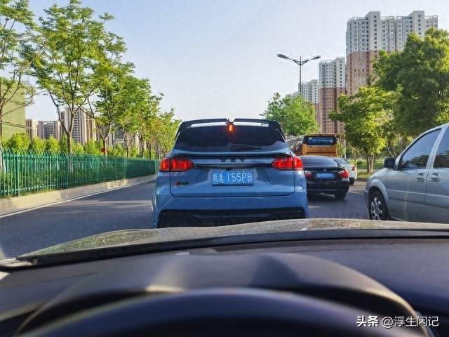 幸亏没跟风买插混，明年的油车，会以更省油的方式和我们见面