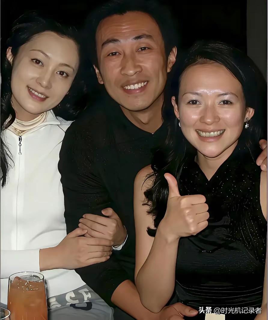 陈红和章子怡真的太美了，那时候没有美颜，没有磨皮，拍摄时候更是没有美光灯，怪不得