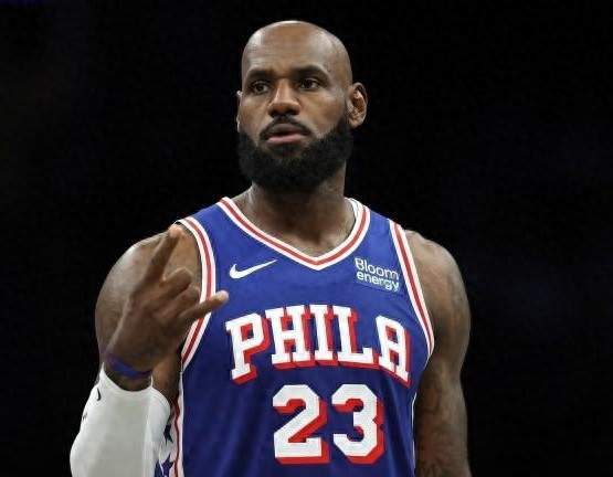 就在今天！一个史无前例的NBA纪录，被41岁詹姆斯达成了。