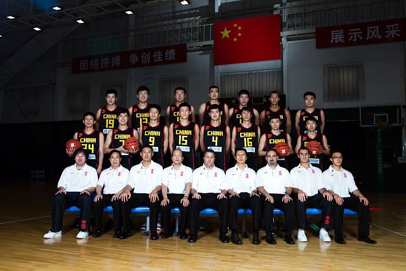 如果我是男篮主帅
         14人名单出炉
（备战11月世预赛：沙特、黎