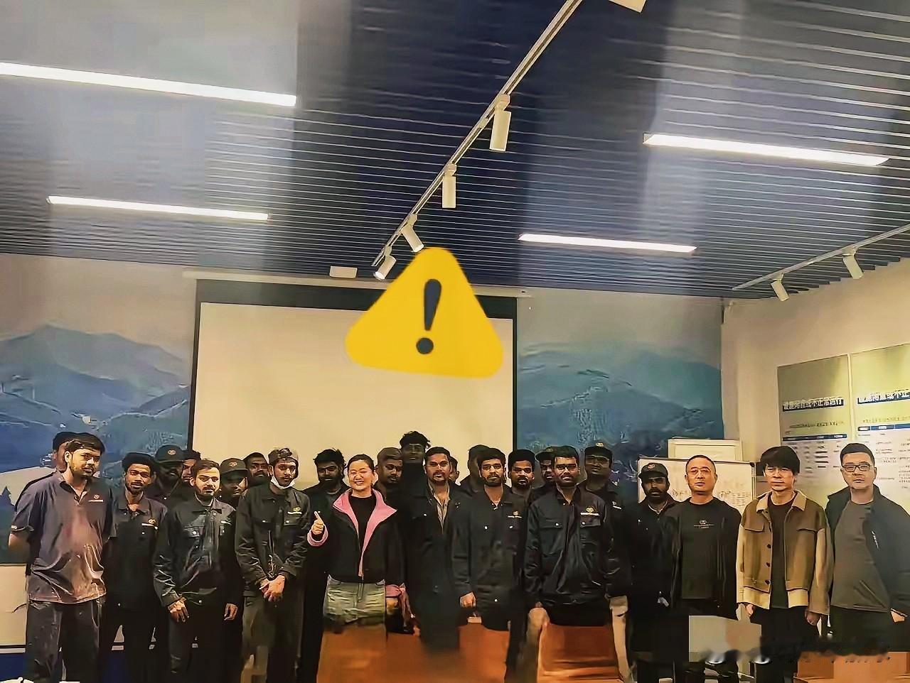 上海张江这事儿，看得我直冒冷汗。

芯片公司老板为了撑门面，高薪请来个外籍“大神