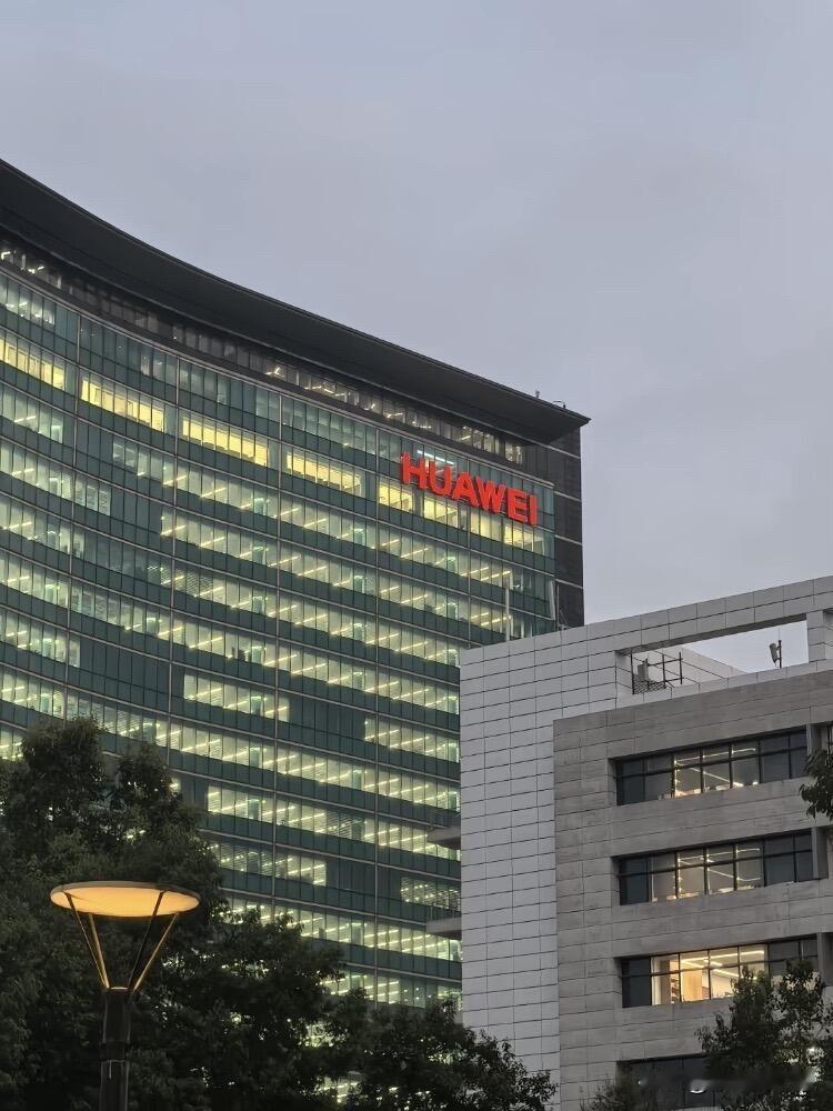 90年35岁大龄程序员非常想结婚，焦虑与迷茫
以前总觉得26岁年纪会顺理成章的结