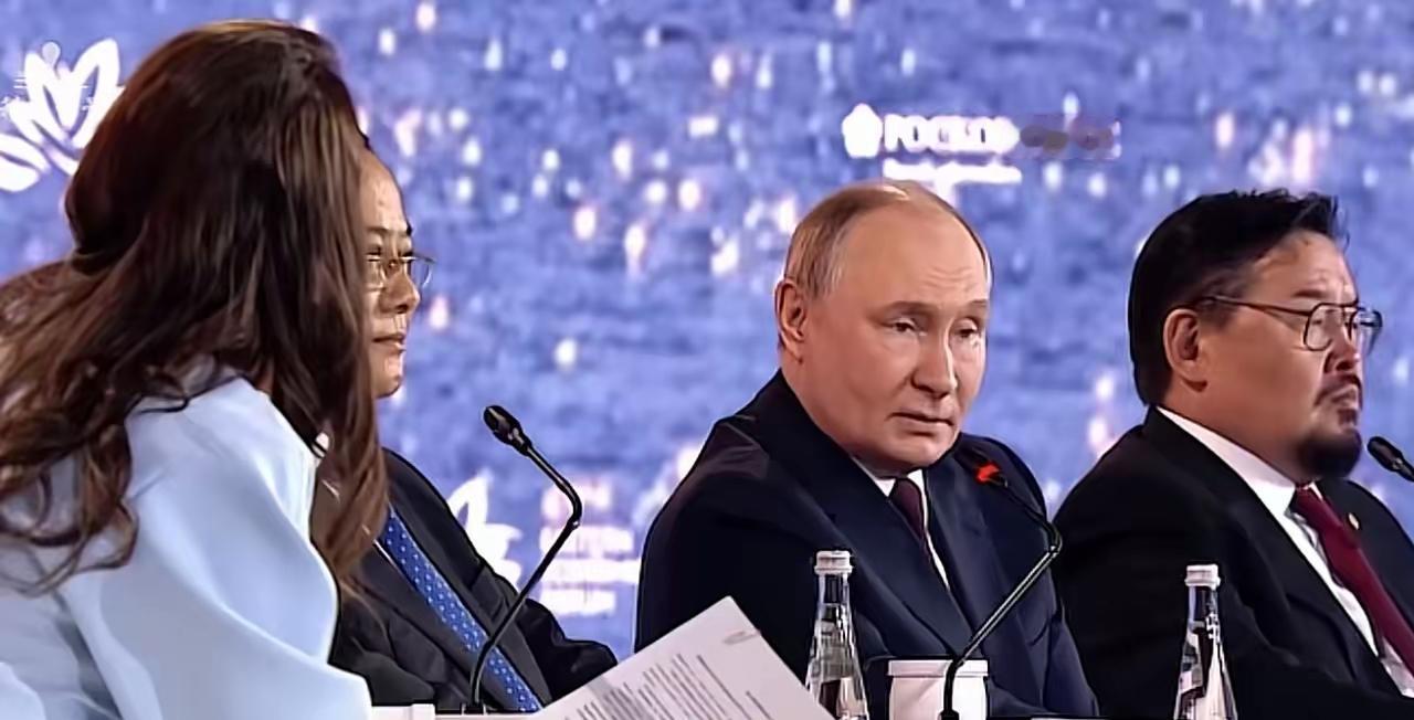 俄媒对熊猫的提醒可真是说到点子上了！他们直接说：太执着于“战略定力”，反而可能弄