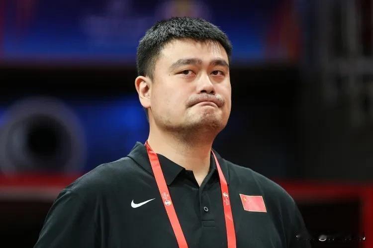 不容易，听说姚明申请辞去中国篮协主席职务 ，已获得批准，尊重他的选择，这几年来，