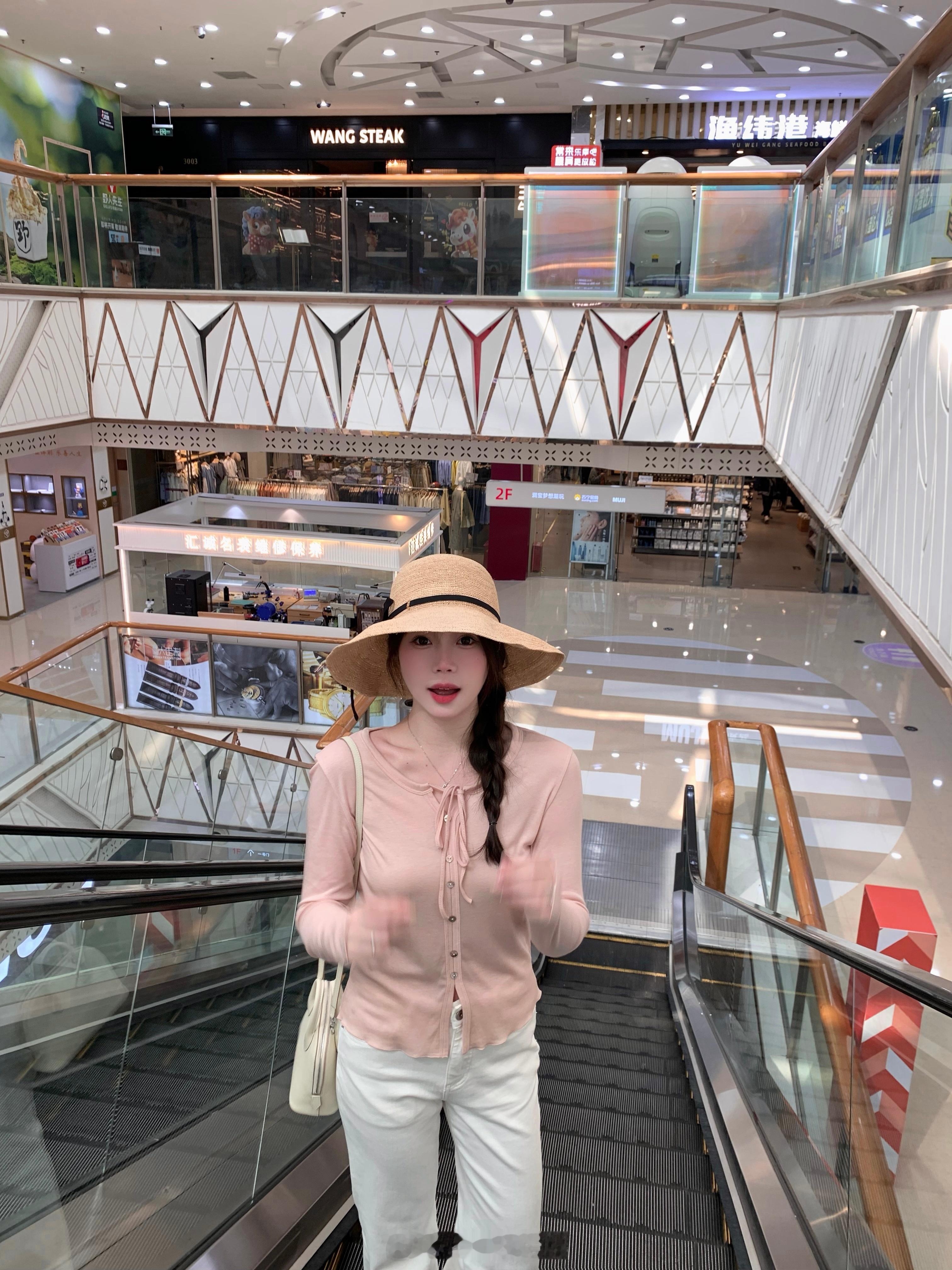 命运戏弄大懒猪 补拍了一些桃粉🍚 