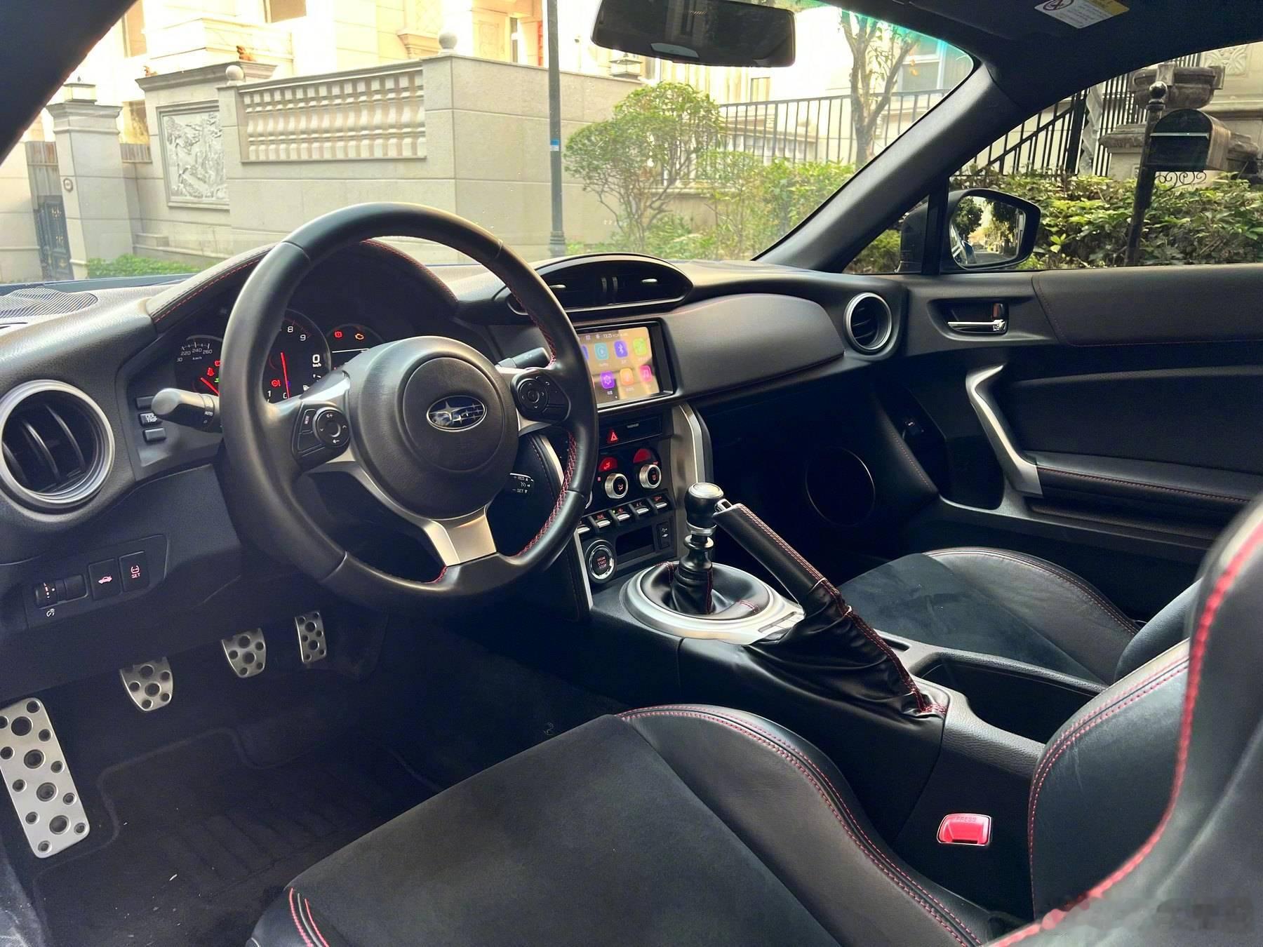 尾巴生活 2020 款 BRZ MT，终于实现逐了 20 多年的梦新车研 