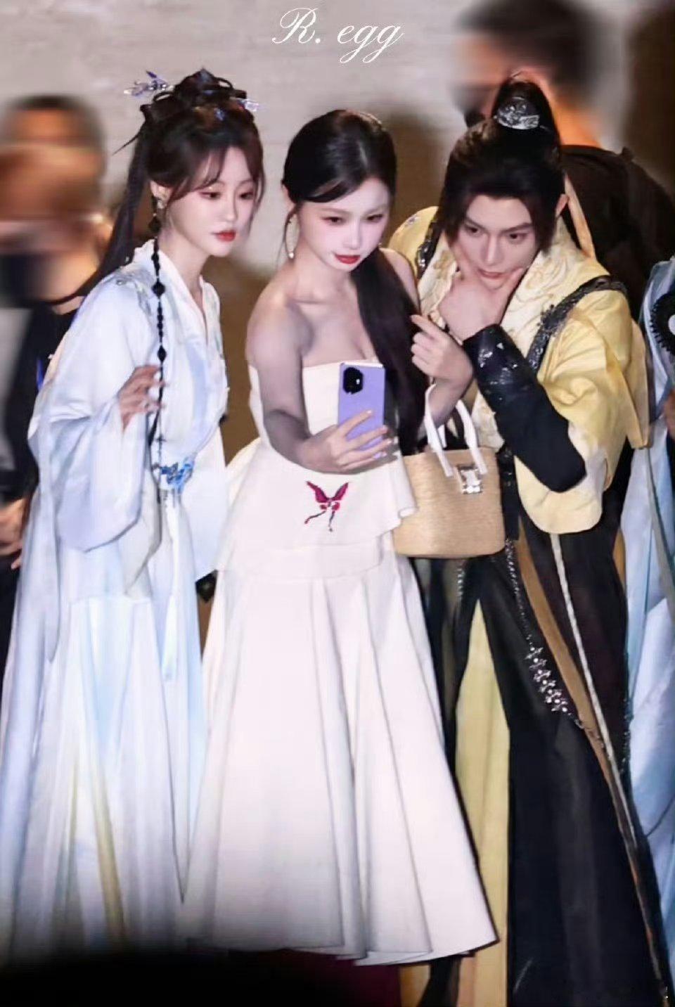 虞书欣丁禹兮祝绪丹团综同框 虞书欣丁禹兮祝绪杨仕泽丹团综同框，男帅女美好养眼，我