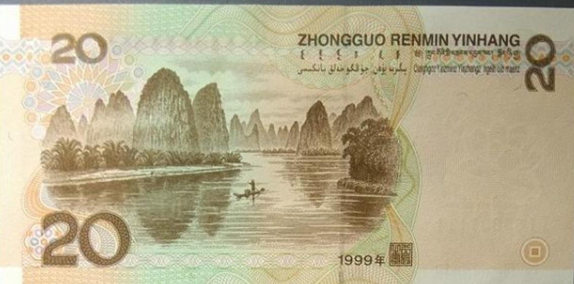 〔桂林山水甲天下〕
    碧水萦回，青山环黛，漓江自是人间绝胜。一江清澜似凝翠
