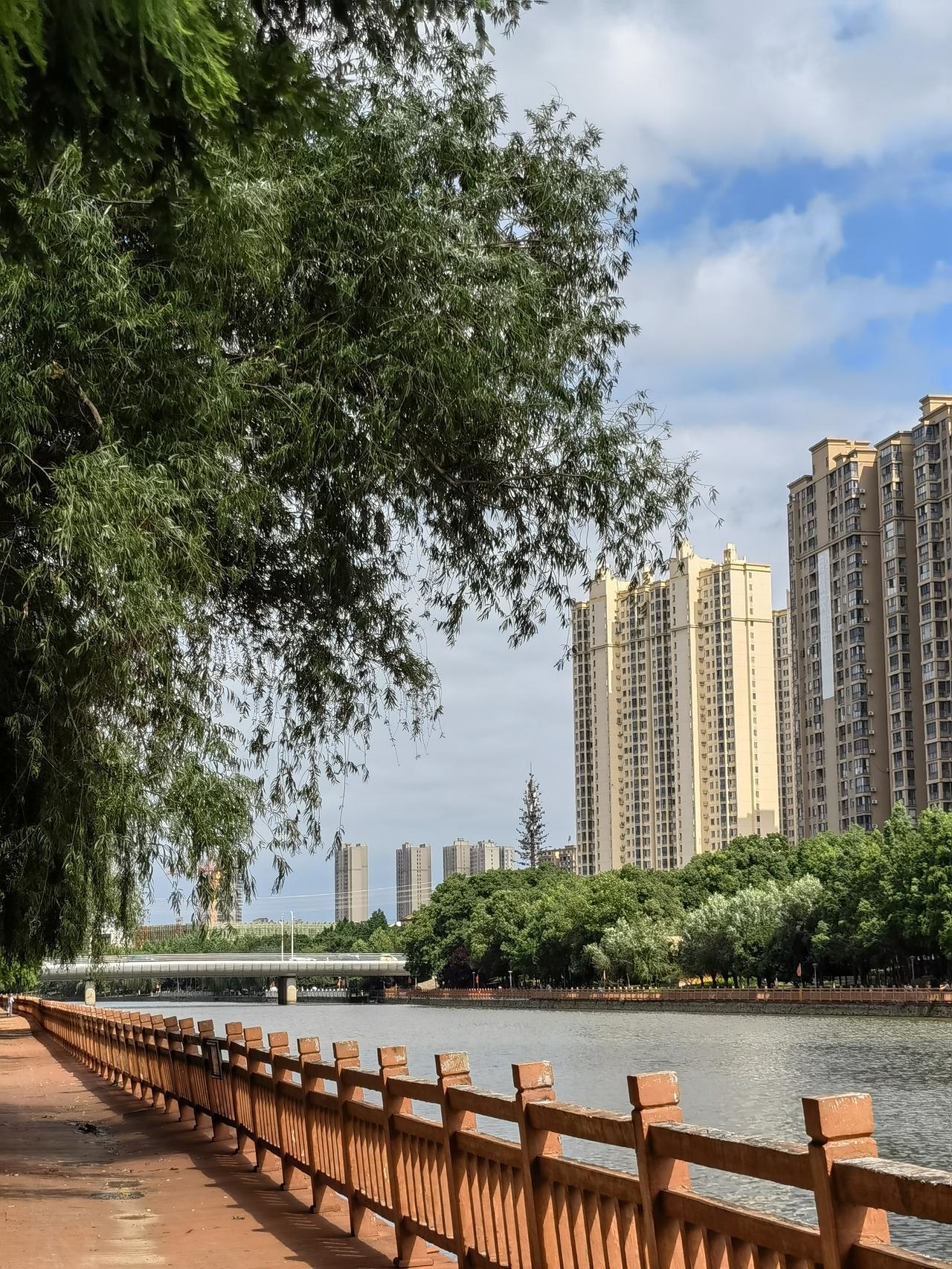 汉川市的房价还能上涨吗？
在汉川房价趋势的当下节点，不少刚需和置业者都在心里打鼓