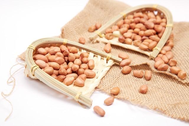 高血压一粒花生都不能吃？医生怒斥：不想血压飙升，这4物别多吃

花生被冤枉了很久