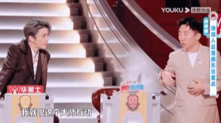 #薛之谦 刚见面就锁喉#  这才是薛之谦的正确打开方式呢，他拍mv居然拍出了悬疑