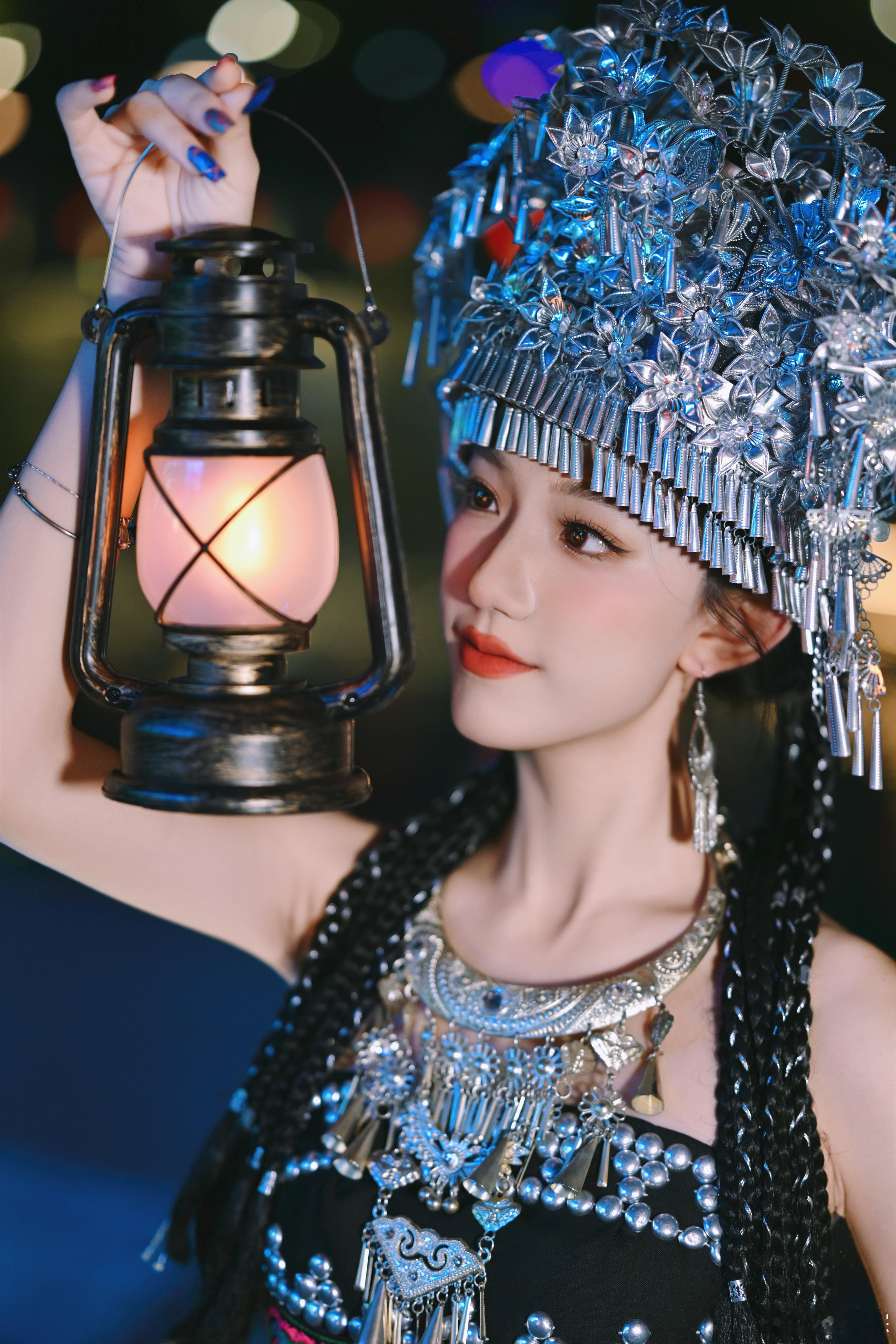 苗族小妹 ​​​