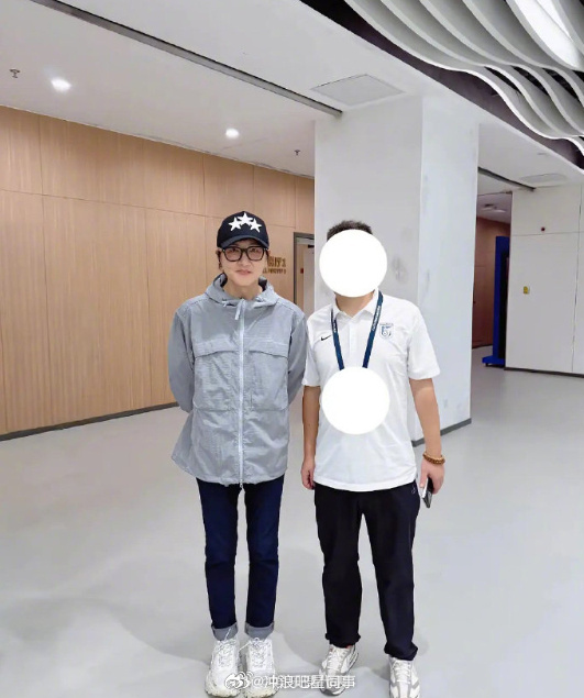 孙楠又瘦了好多孙楠瘦得不敢认了 你说这是谁？？？造乐一夏 ​​​