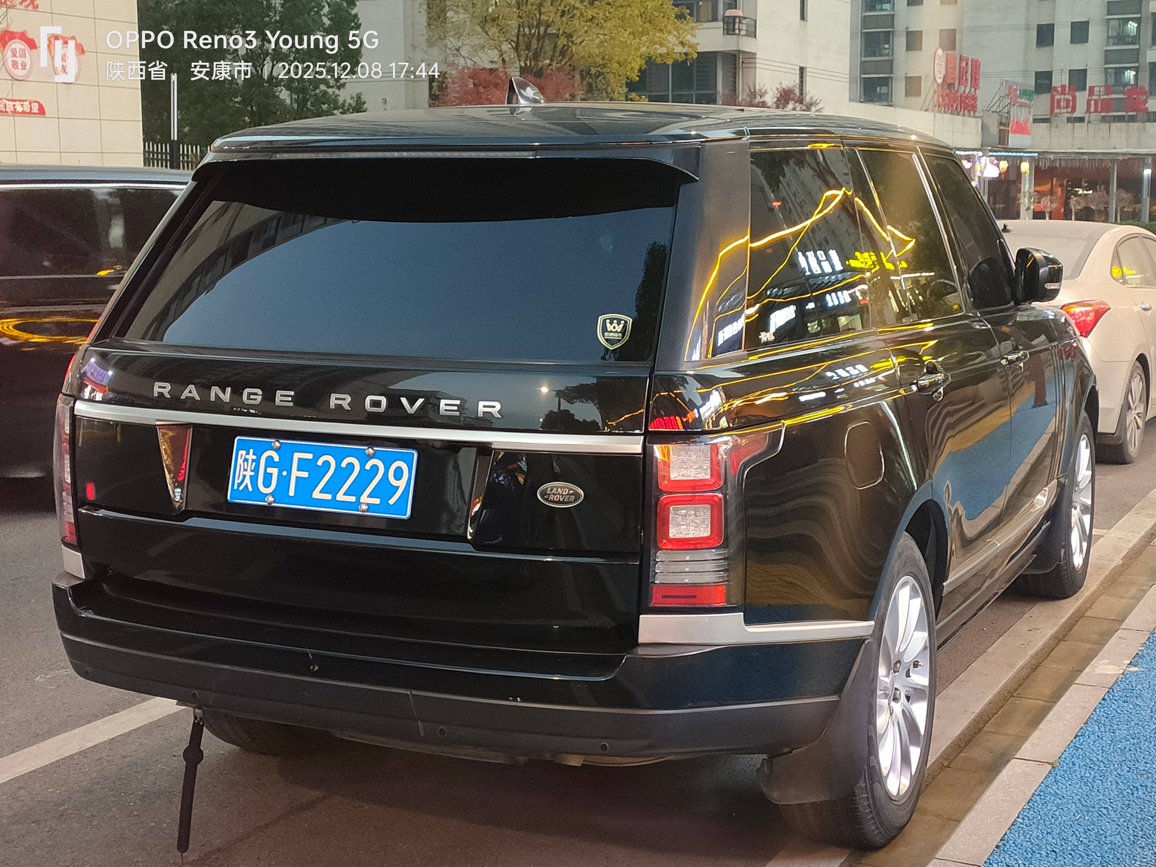 陕GF2229路虎揽胜行政 