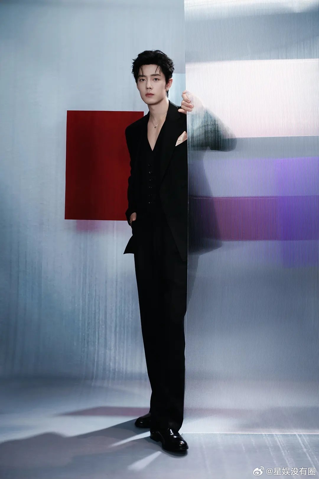 肖战今天Nars品牌新品发布会出图了！内娱流量能不能向这个看齐啊