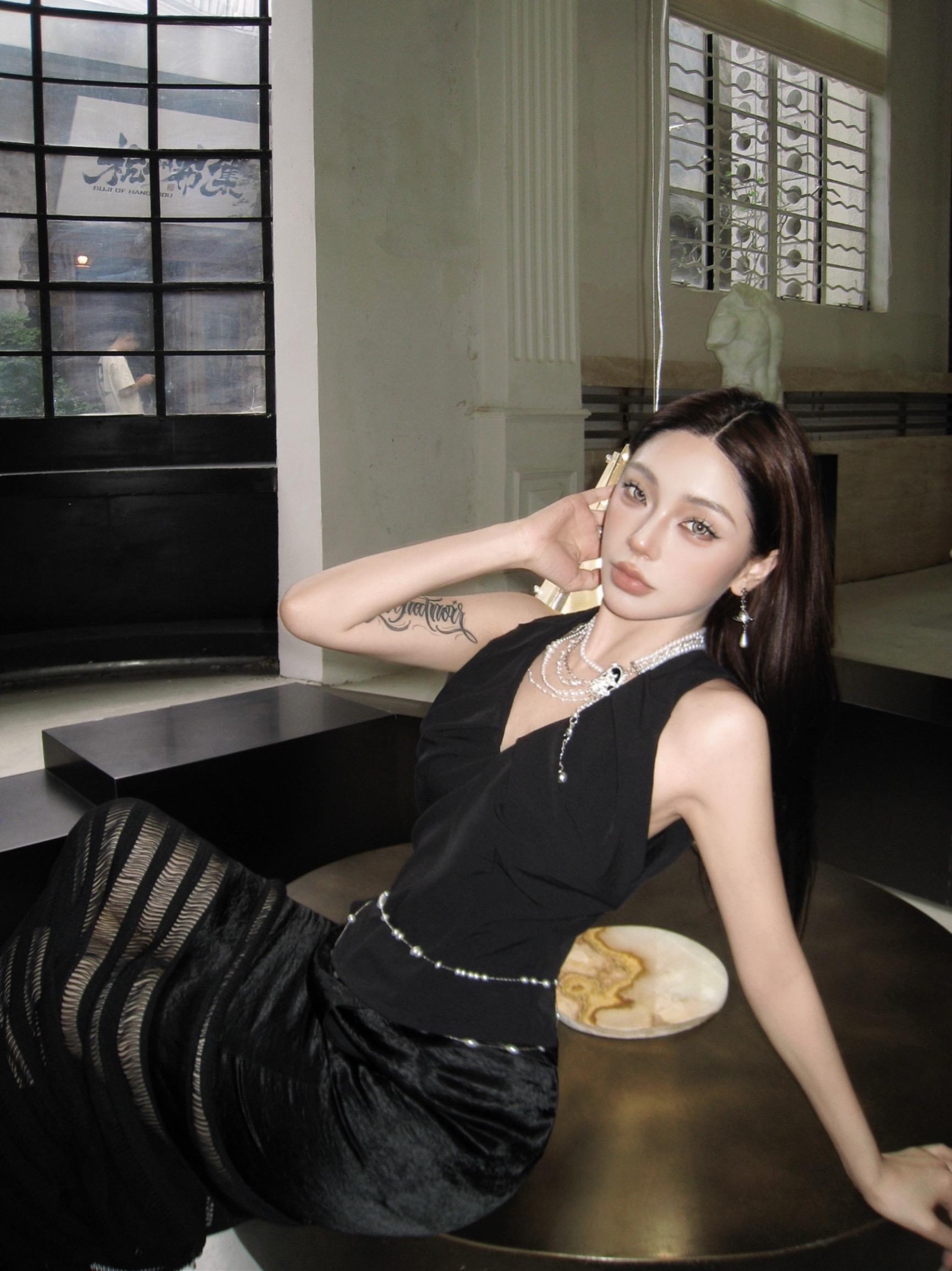 媚女吗。