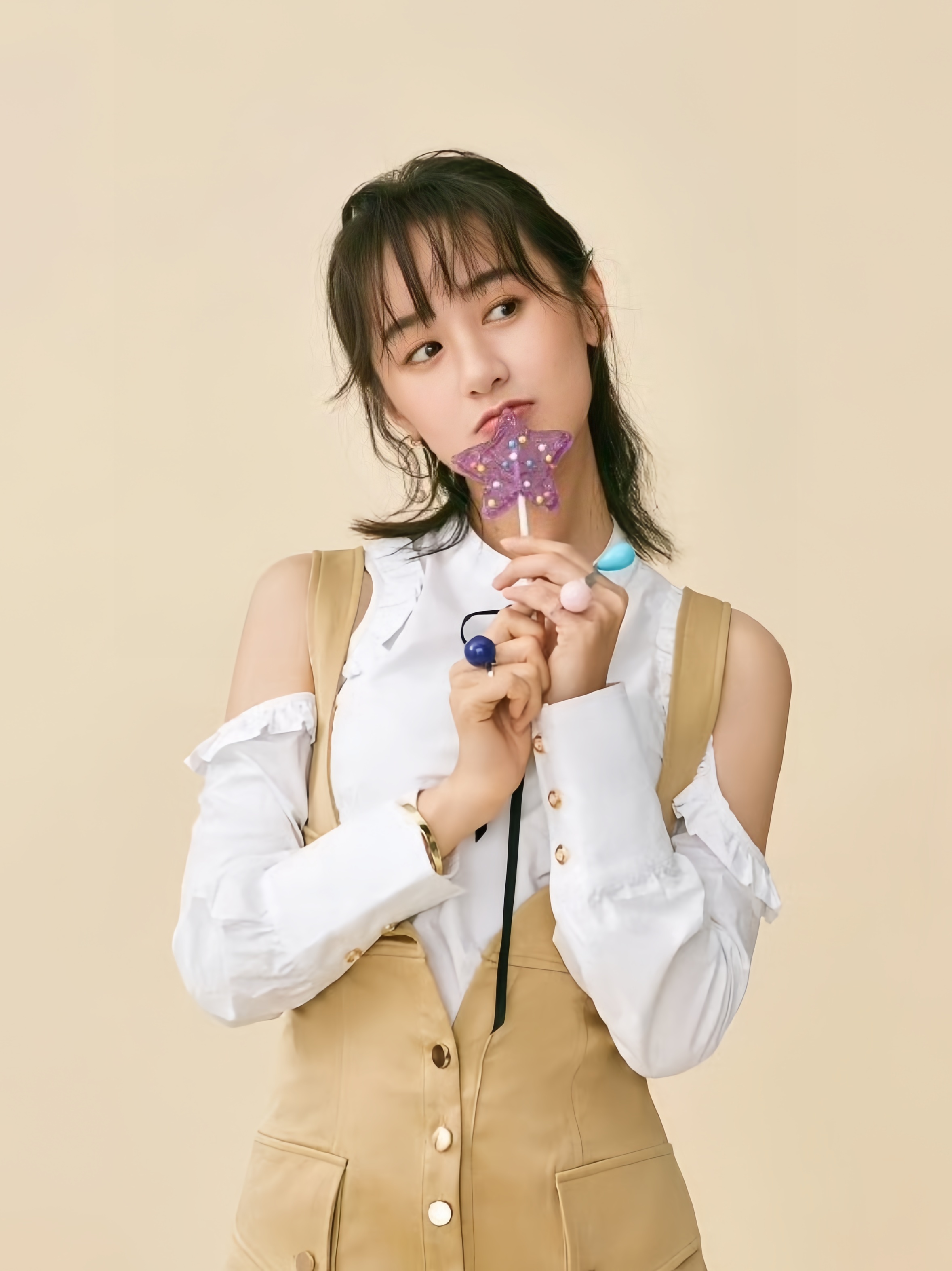 人间至甜袁冰妍 在坚持坚持2天，放假~请多多营业给我能量！！！