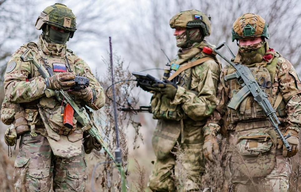 德国出手！乌克兰再获12亿欧元的军火援助

近日，乌克兰国防部长丹尼斯·什米加尔