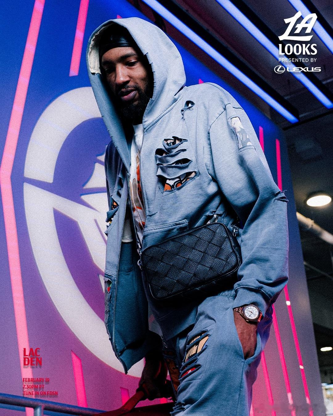 快船今日首发：邓恩，琼斯，伦纳德，柯林斯，洛佩兹快船打背靠背，今日主场对阵掘金，