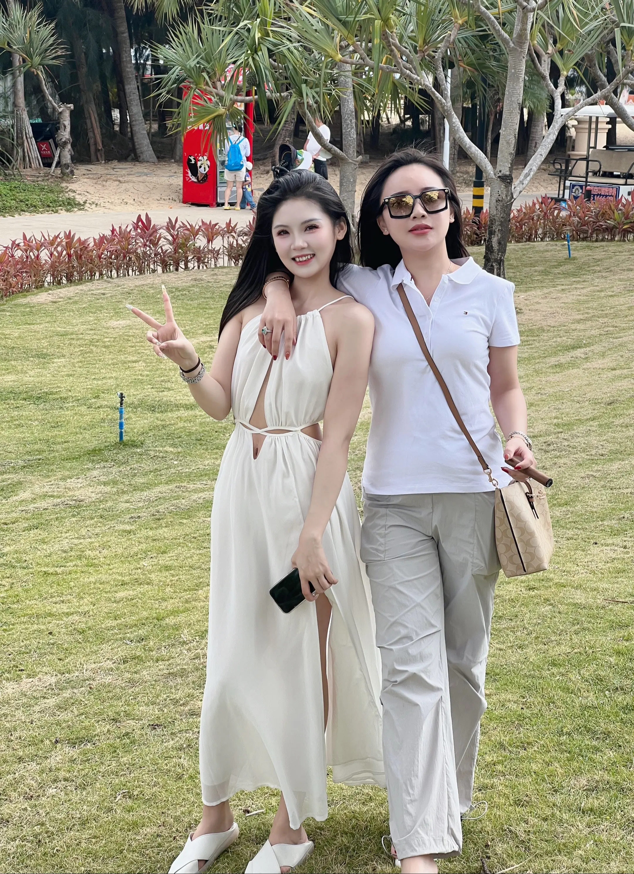 一只站在树上的鸟，从来就不会担心树枝会折断，因为它相信的不是树枝，而是...
