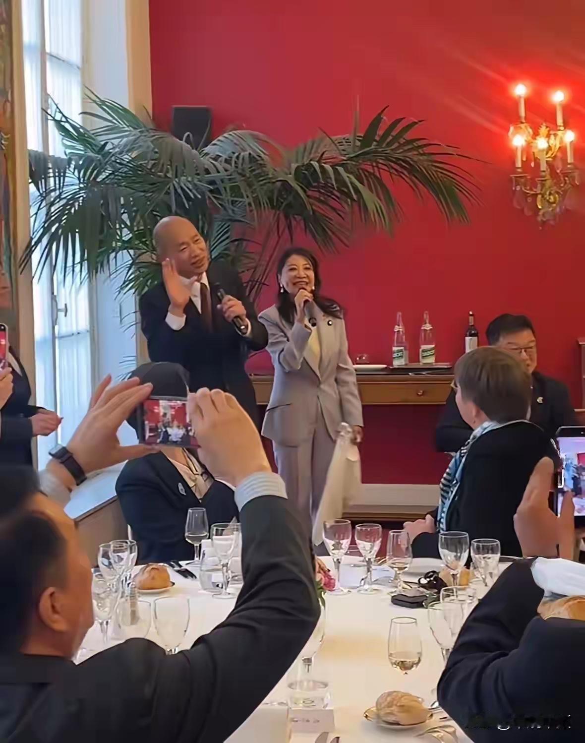 小丑一枚