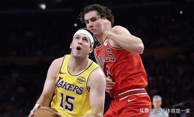 里程碑之夜！里夫斯跳投炸裂，生涯总分突破5000分

北京时间3月13日，湖人对