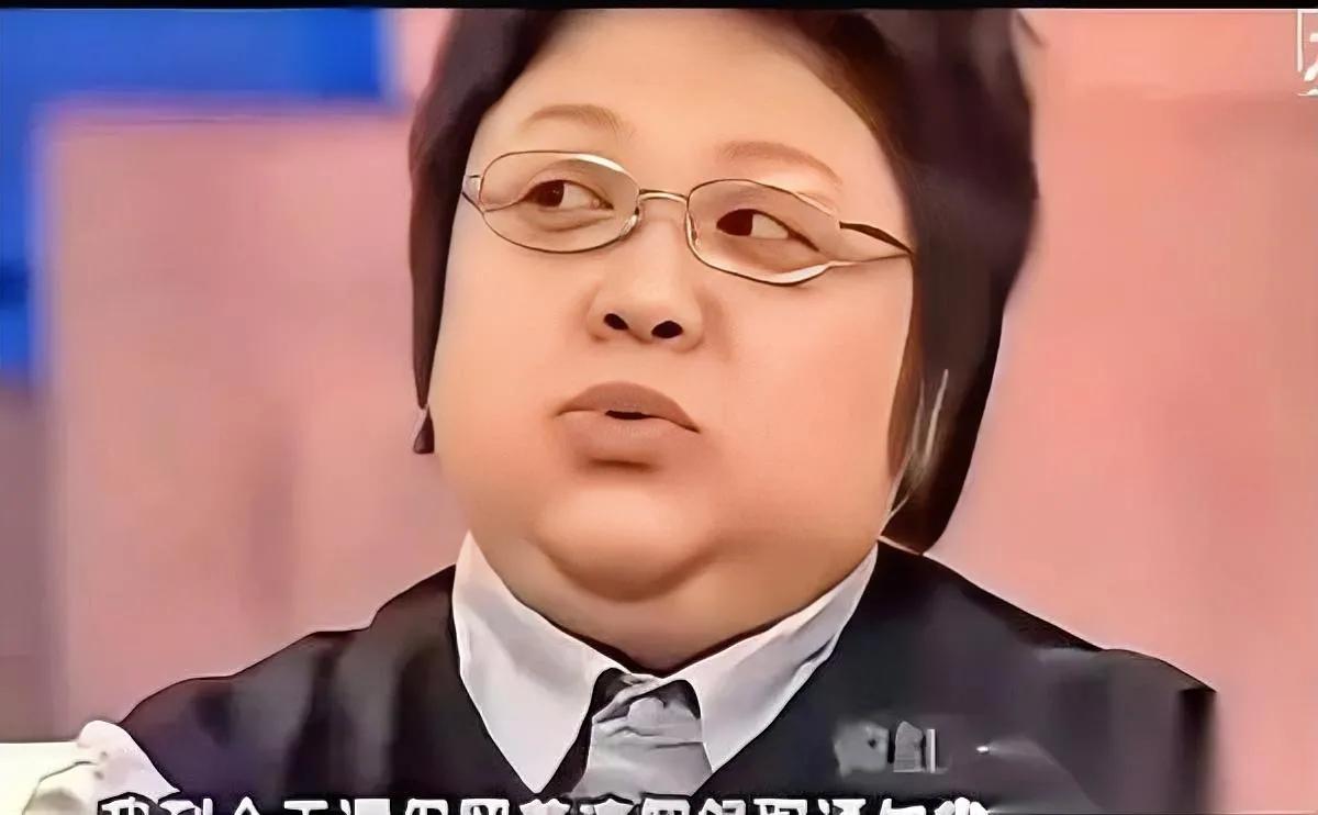 哈佛招生办

最近疯了

谁能想到栽在一个编得漏洞百出的谎话上。

三百多年的老