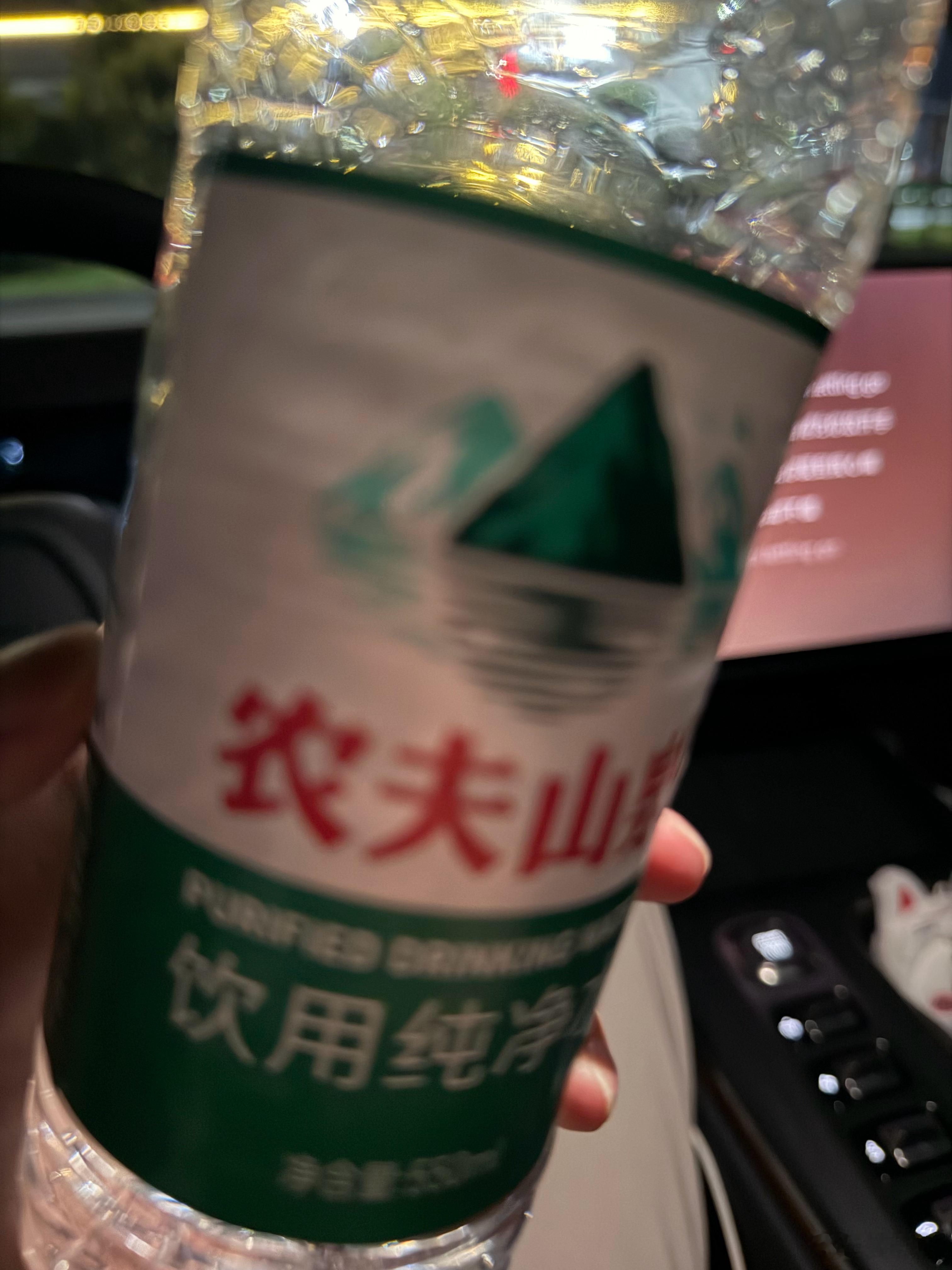 所有人看到这张图片开始喝水！ ​​​