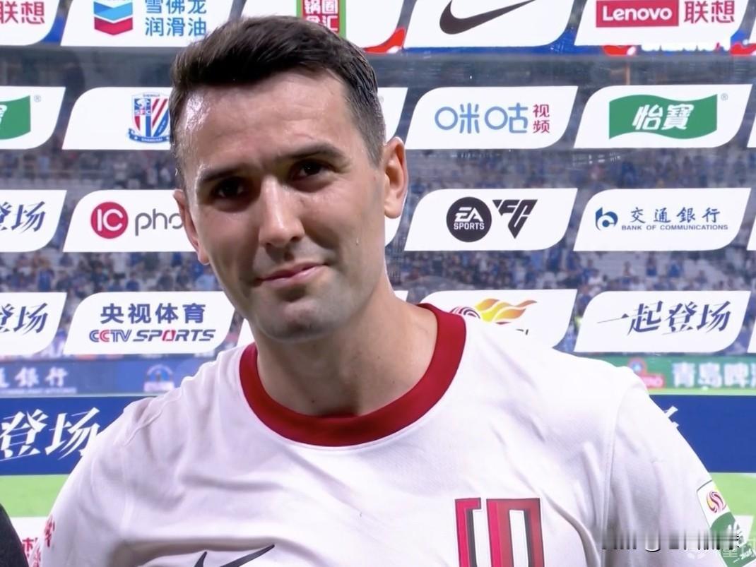 成都蓉城和周定洋未达成续约…成都蓉城队长周定洋今年年底合同到期后将成为自由球员，