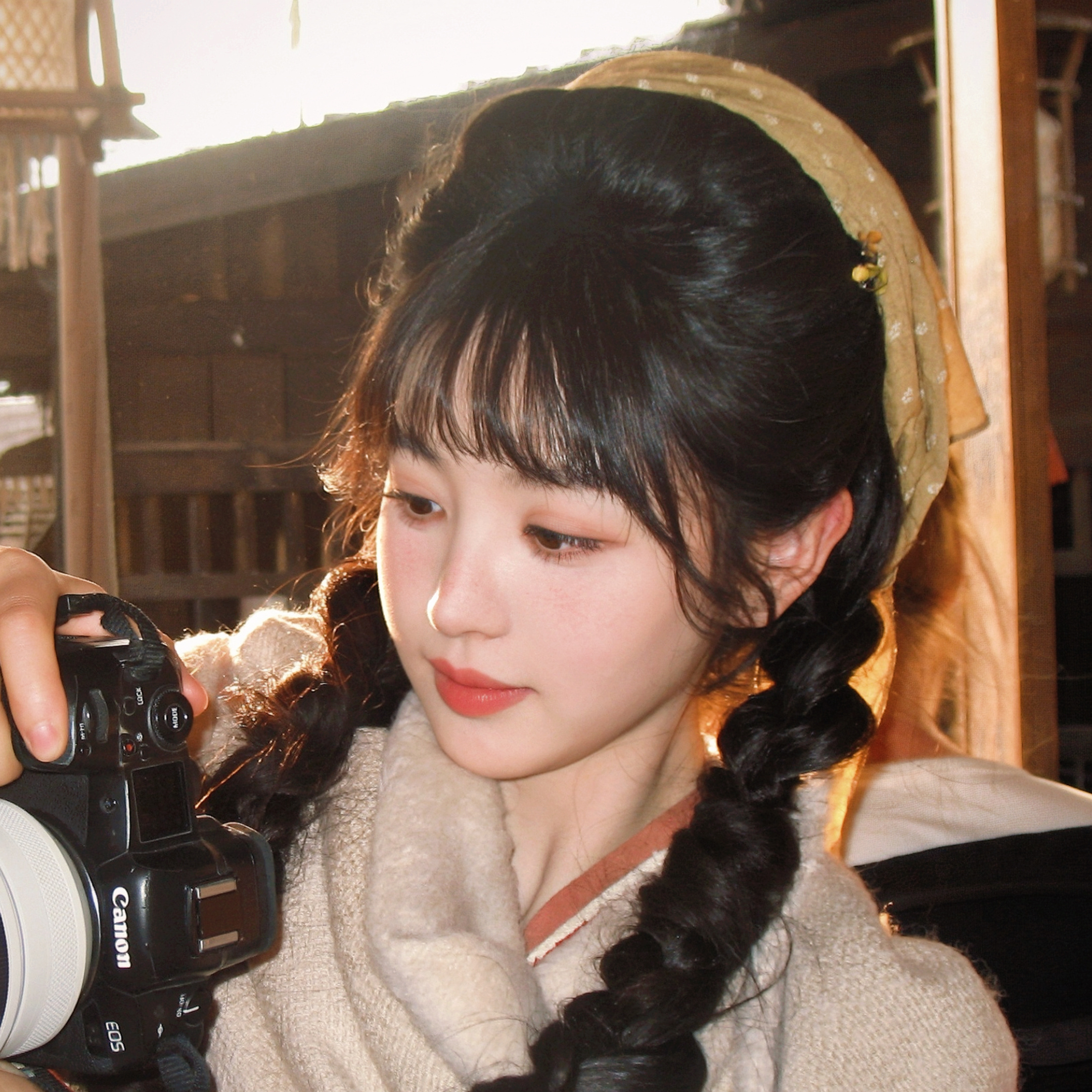 长玉只是西固巷的一只小猪妹罢了 