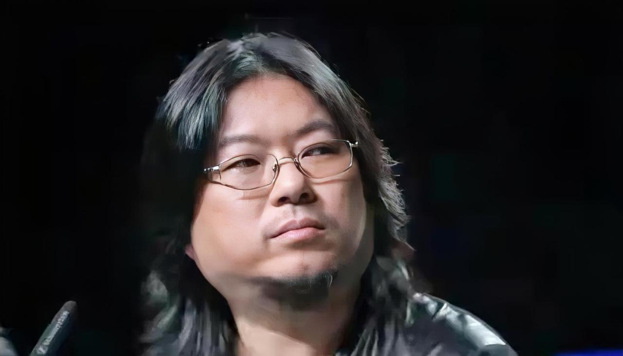 高晓松这回彻底翻车，
其实一点都不突然。
早些年听他节目，就觉得味儿不对——把供