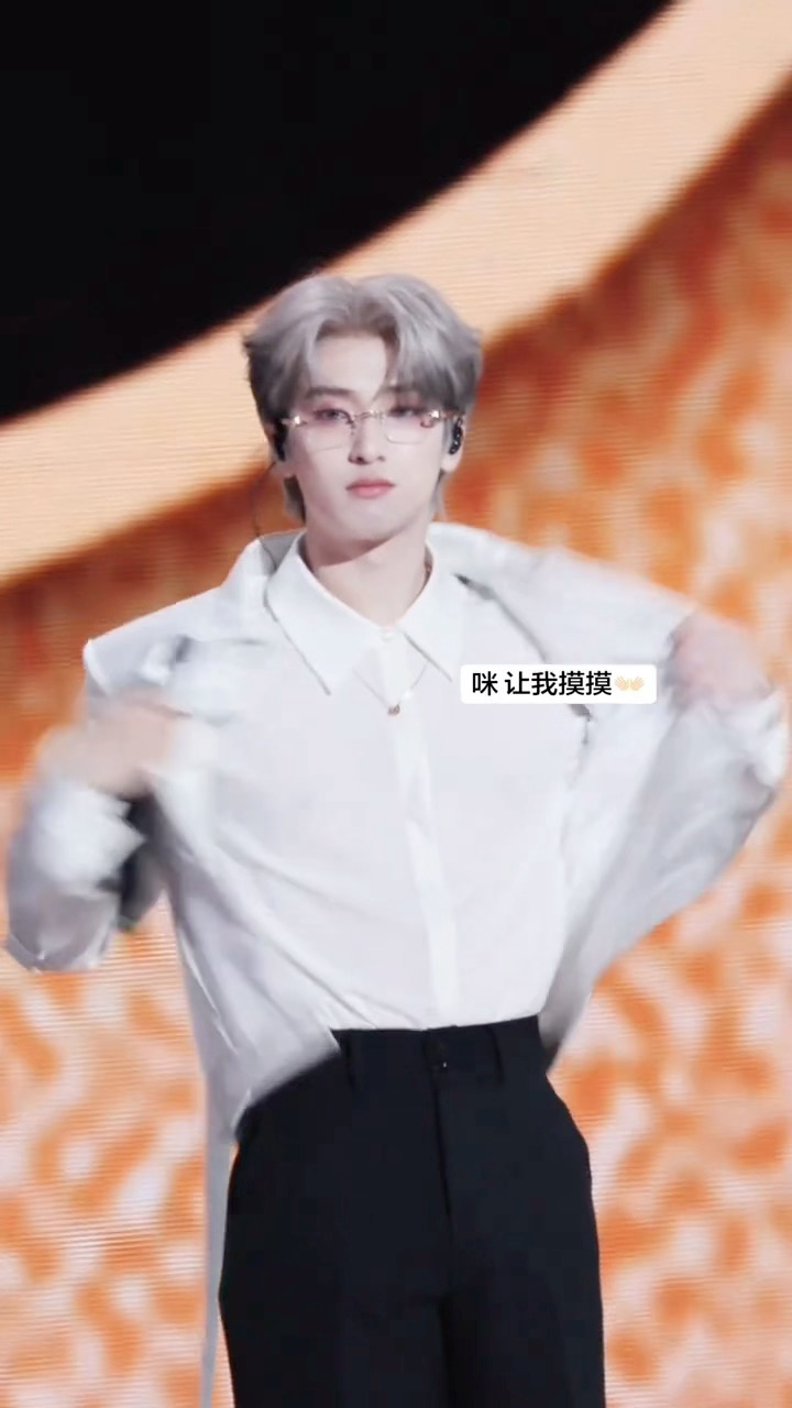 ？爬年哥哥还是老马的床学会的这招吗的严灏湘你等着今天被夹心吧😇 