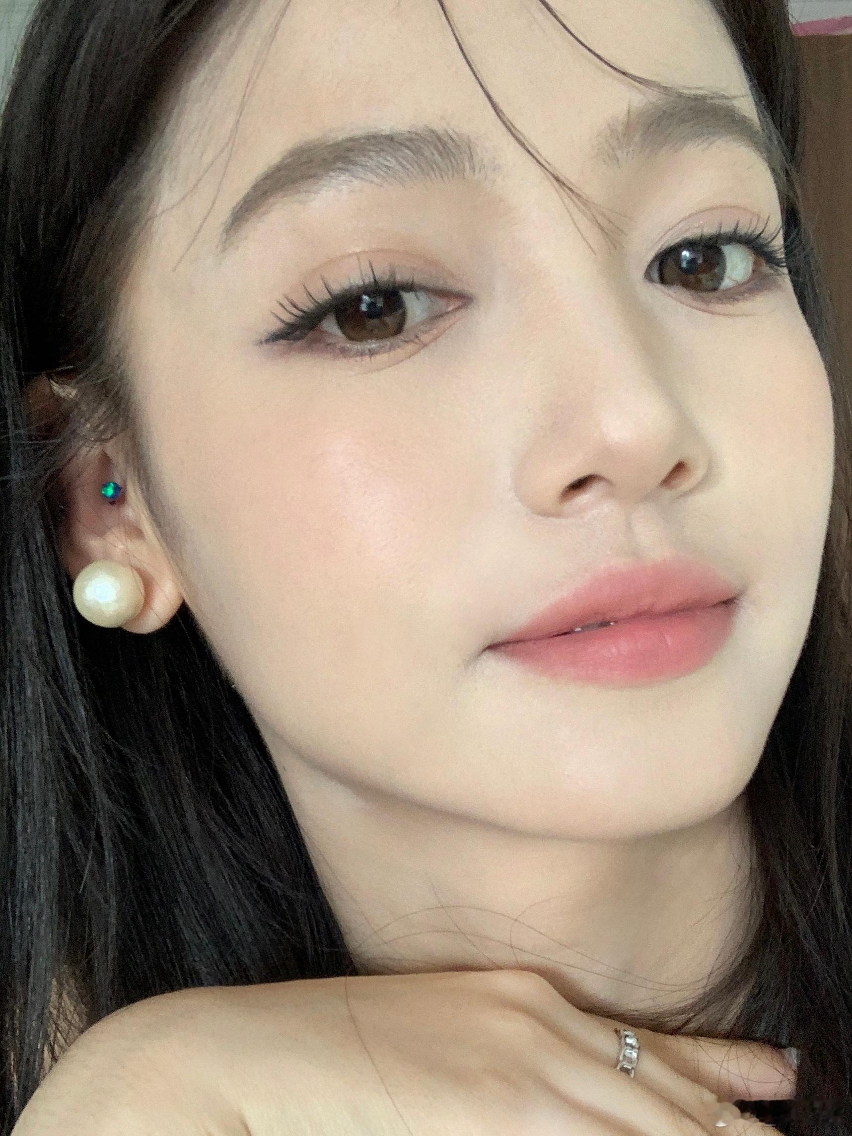 底妆选到适合自己的！真的会爱上化妆🪞忍不住打开镜头美美自拍！彩棠二合一遮瑕粉底
