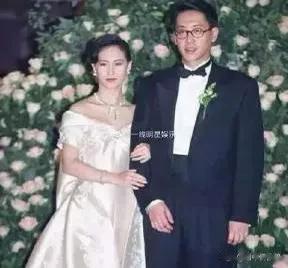 看中偶像榜 李小璐:我的前男友是李晨。
张新宇:我的前男友也是陈丽。
范冰冰:我