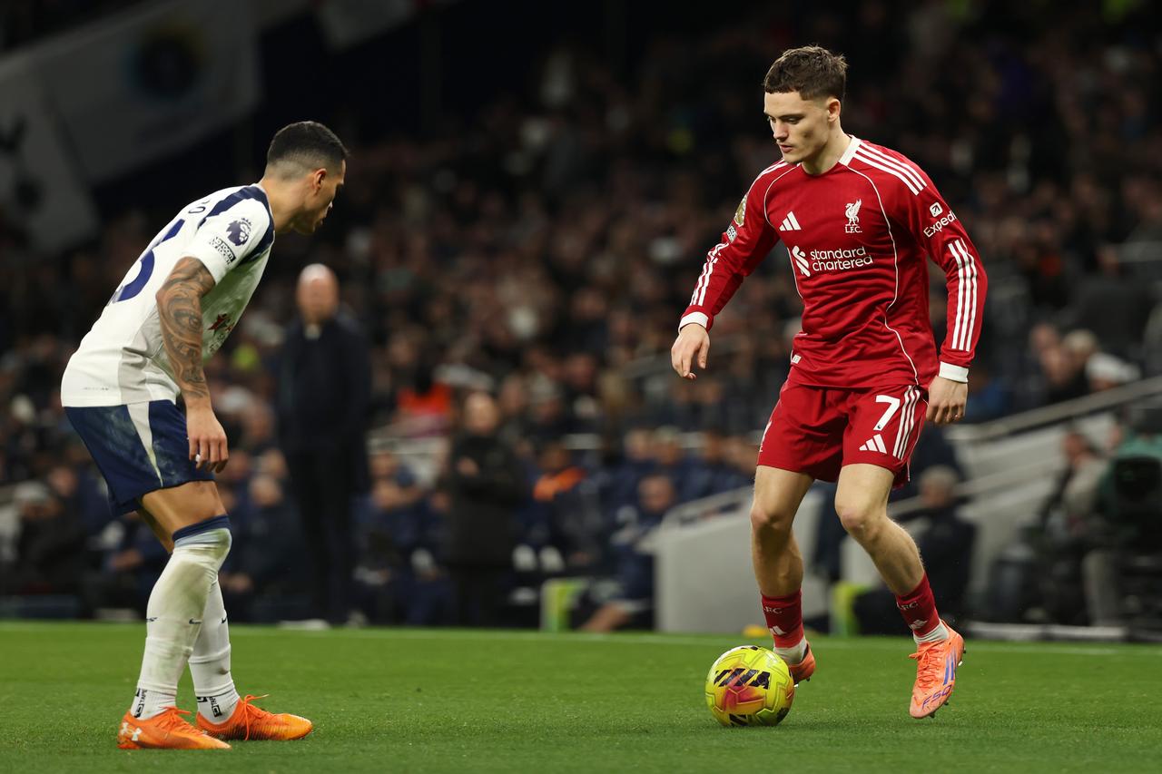 收获首助，渐入佳境
维尔茨对阵热刺个人数据：
50 在进攻三区传球（全场最多）