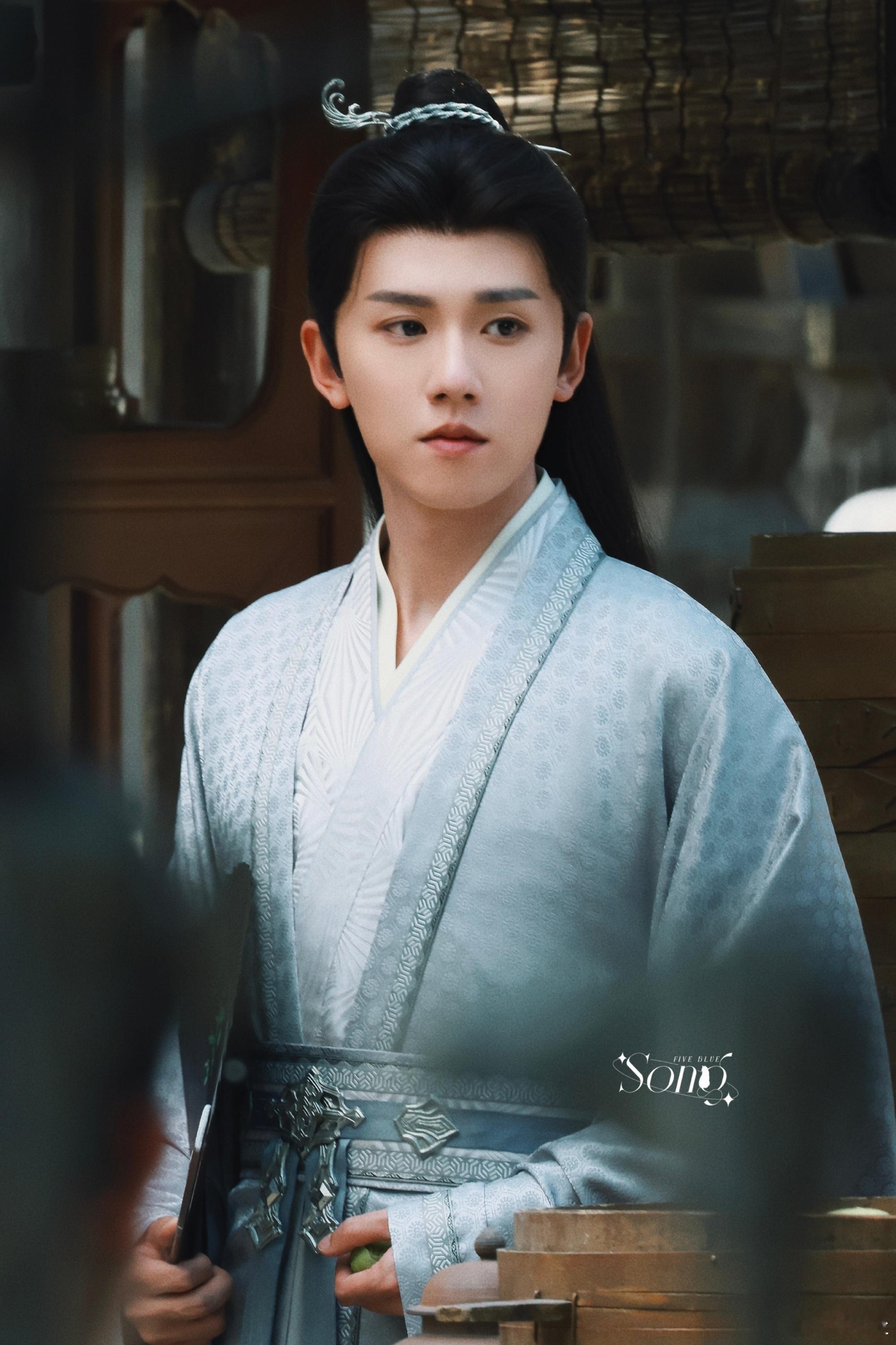 威风王爷配雏鸟，反差感绝了 