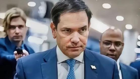 美国政坛最大 "变脸" 现场！那个喊了十几年 "制裁中国" 的鲁比奥，当上国务卿