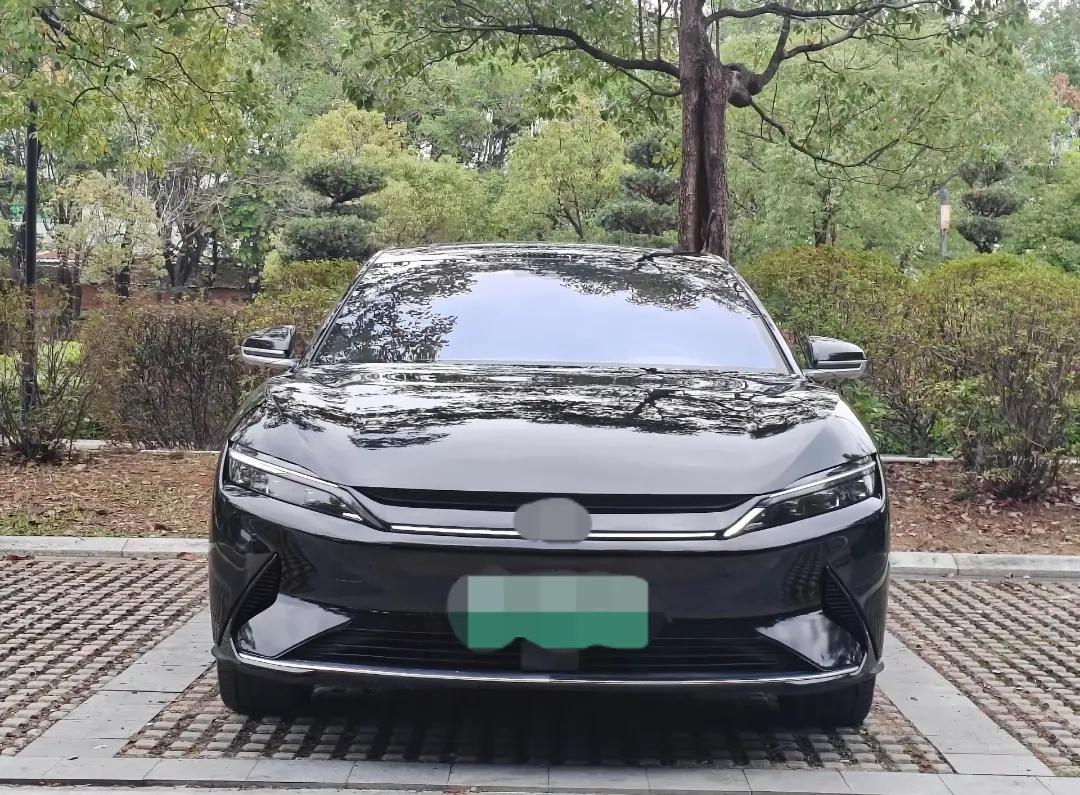 只要一天燃油车还生产，我就会一直使用燃油车，因为使用新能源汽车太多太多问题：
1
