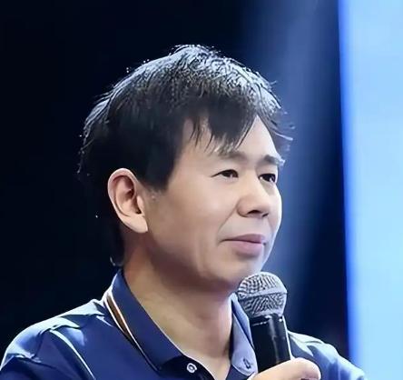 如果导弹落到你头上，你是先翻法律书，还是先还手？网传戴旭曾有段话说得扎心，从晚清