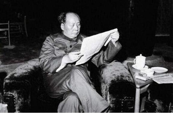 1965年，飞行员高长吉竟不顾伟人的禁令，直接击落越界挑衅的敌机，谁料，这竟让空