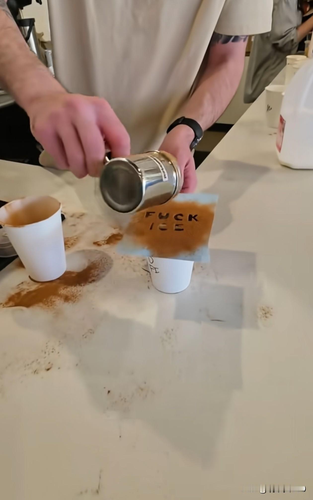 北美懦夫精神胜利法，只会整这些没有任何卵用的骚操作！虽然看着是表面反抗，实际更像