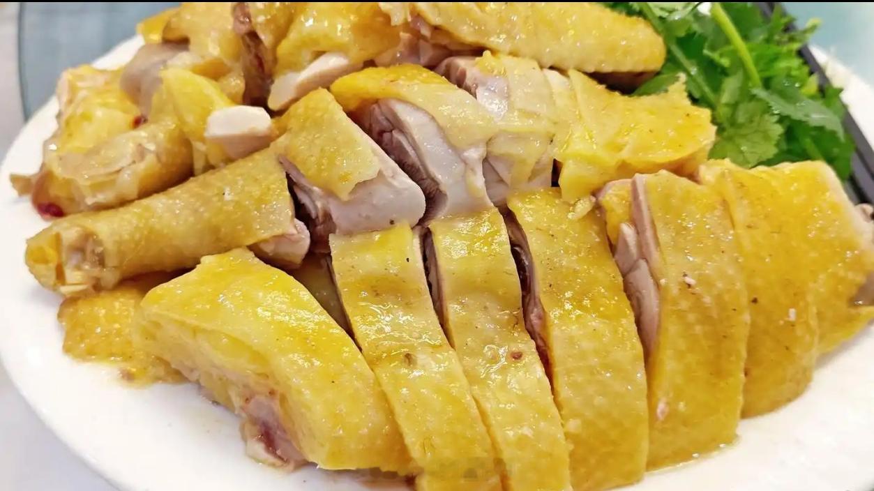 冬至又到冬至，白切鸡和扣肉必须搞起，饺子可以不要，鸡和扣肉必须要 